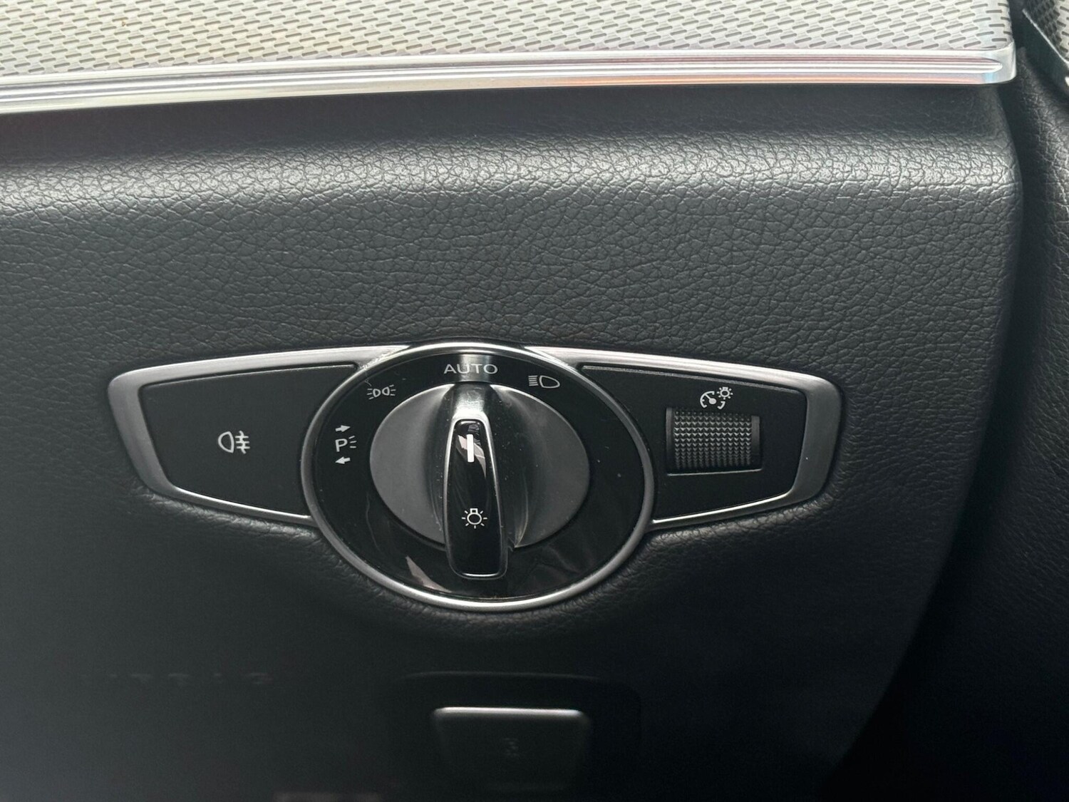 Used Mercedes-Benz E Class 2018 for sale - 76388387: Photo 31