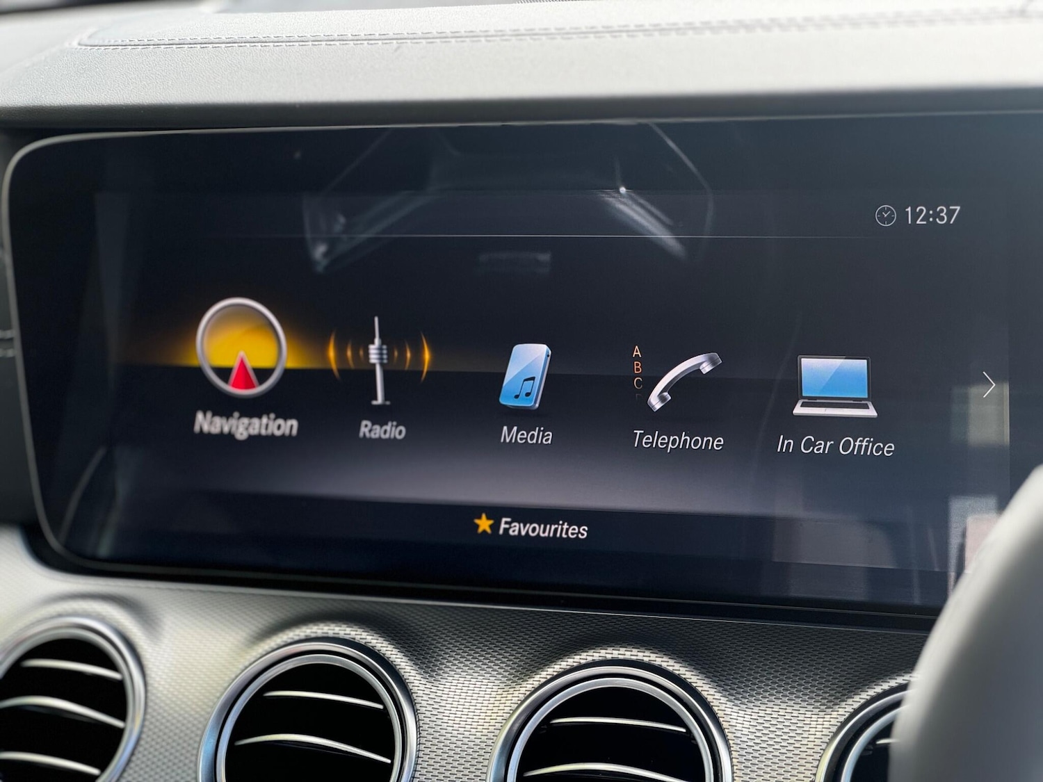 Used Mercedes-Benz E Class 2018 for sale - 76388387: Photo 46