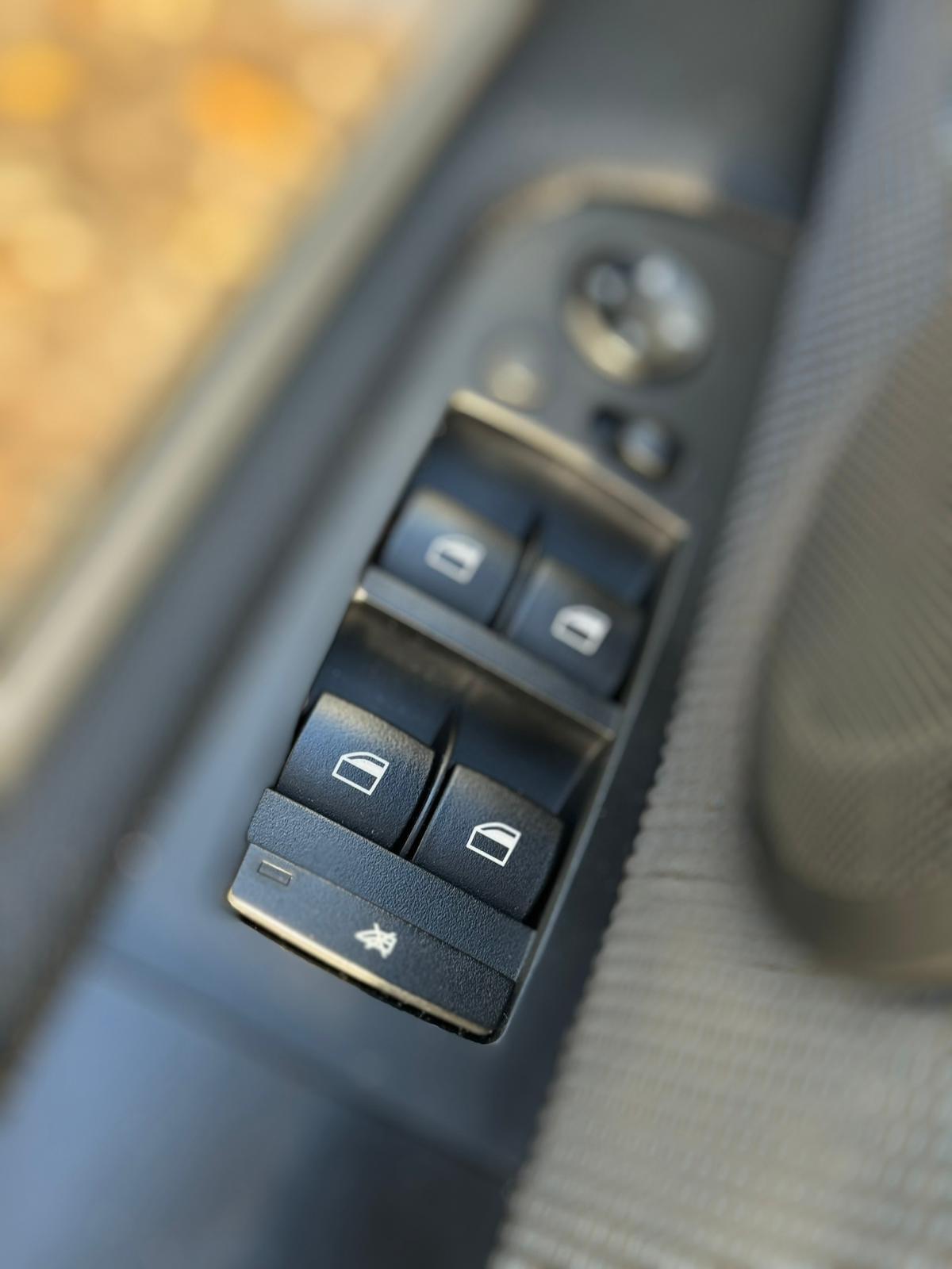 Used BMW 3 Series 2010 for sale - 77097562: Photo 26