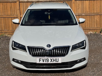 Used Skoda Superb 2019 for sale - 79440901: Photo