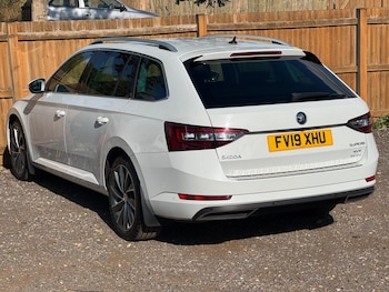 Used Skoda Superb 2019 for sale - 79440901: Photo