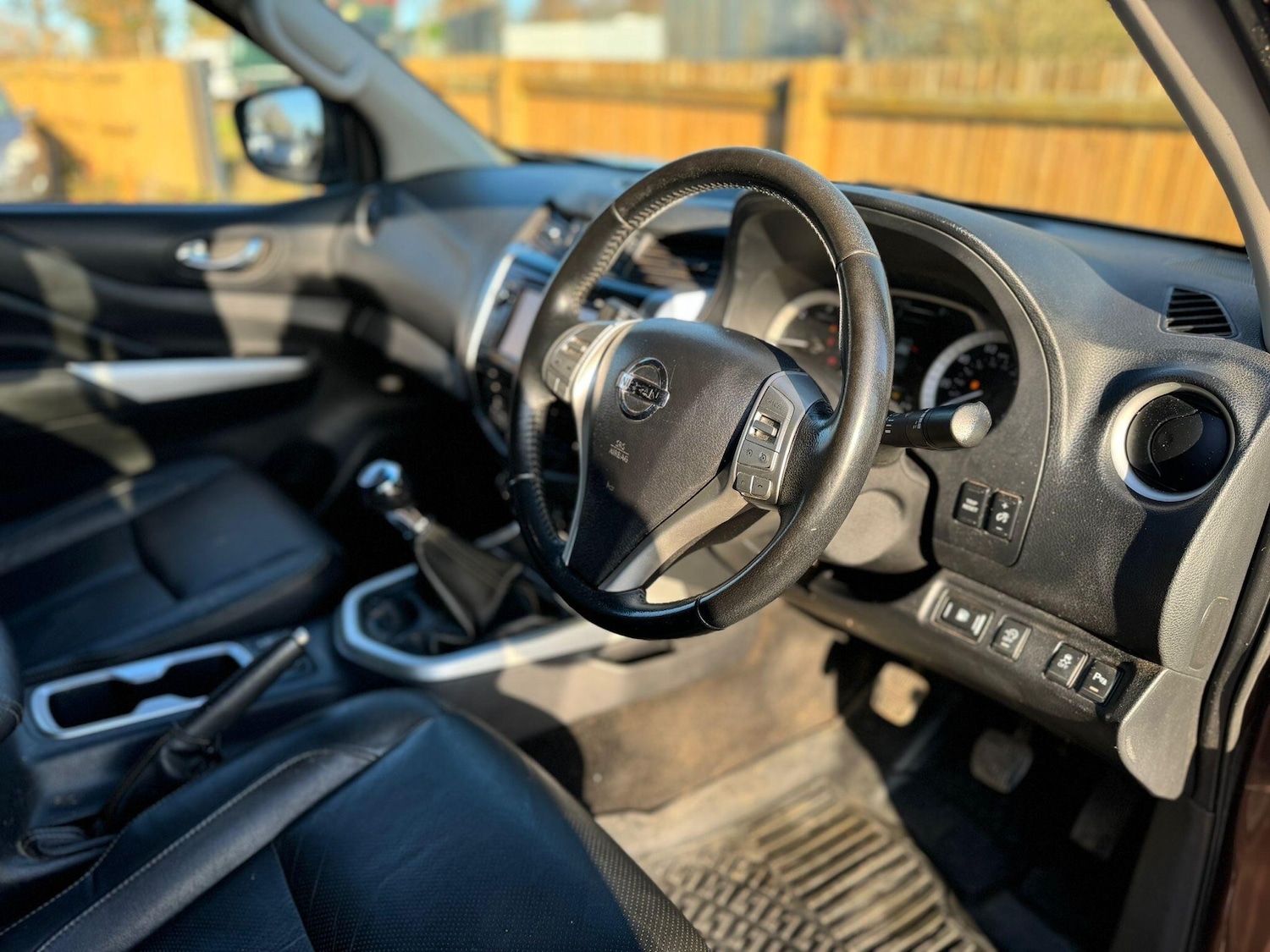 Used Nissan Navara 2017 for sale - 76801958: Photo 28