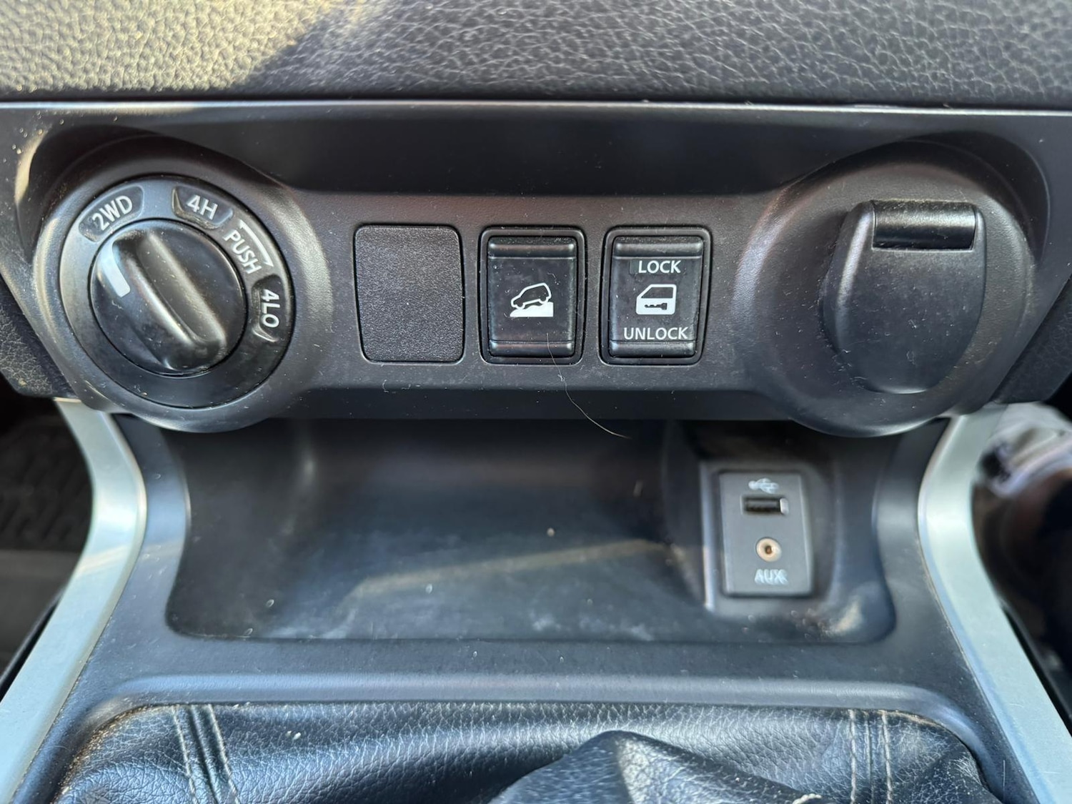 Used Nissan Navara 2017 for sale - 76801958: Photo 48