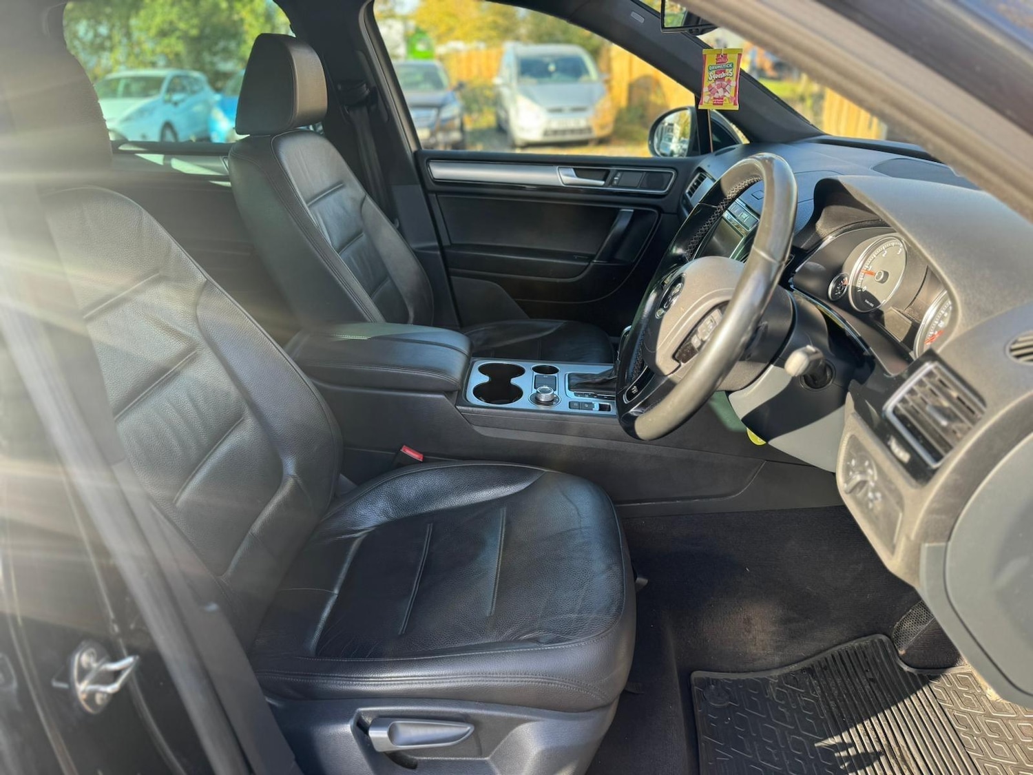 Used Volkswagen Touareg 2014 for sale - 76389368: Photo 16