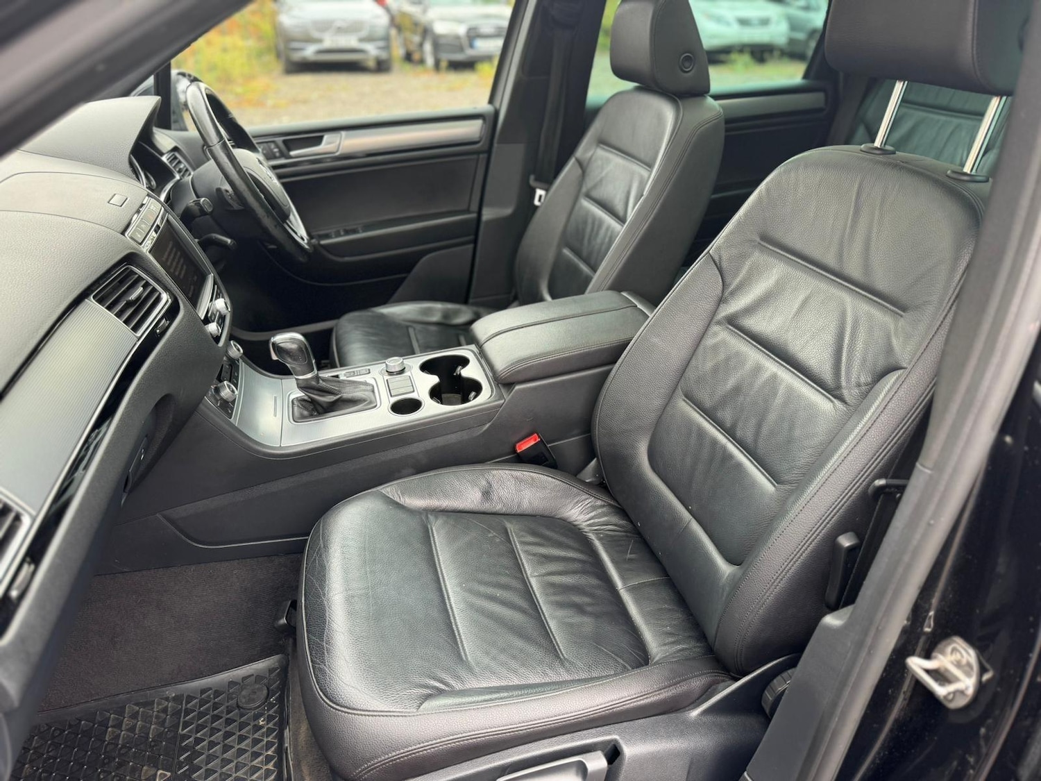 Used Volkswagen Touareg 2014 for sale - 76389368: Photo 30