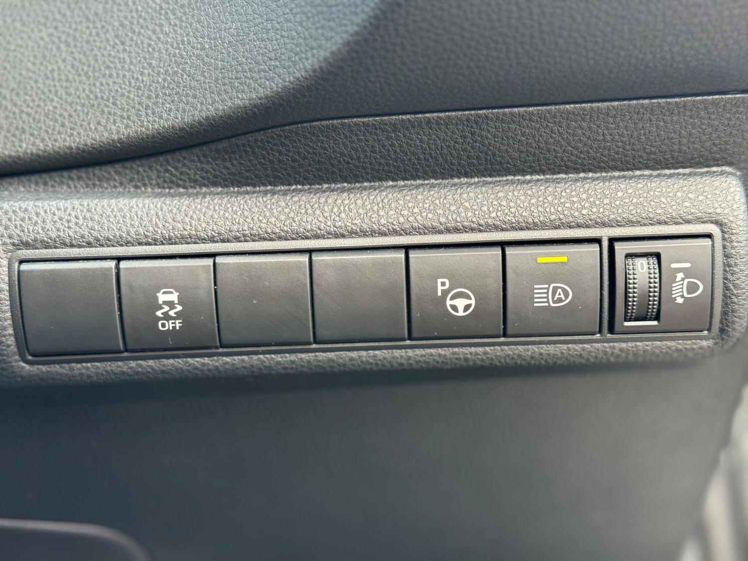 Used Toyota Corolla 2021 for sale - 77358800: Photo 32