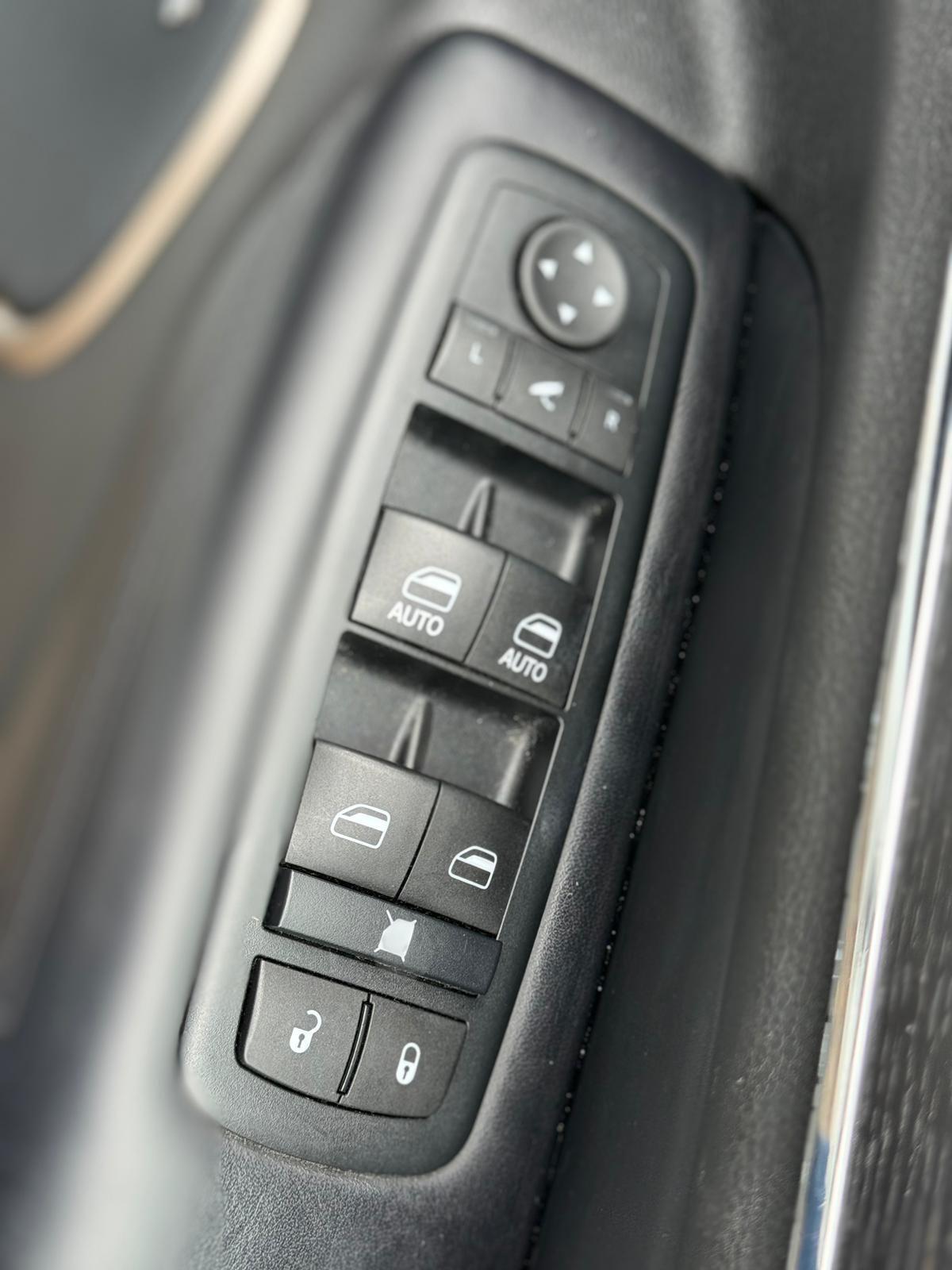 Used Jeep Grand Cherokee 2017 for sale - 77722518: Photo 35