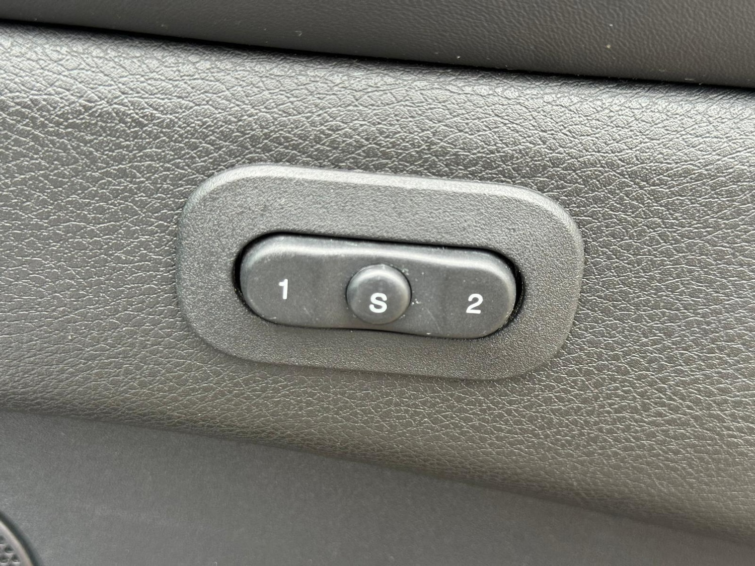 Used Jeep Grand Cherokee 2017 for sale - 77722518: Photo 36