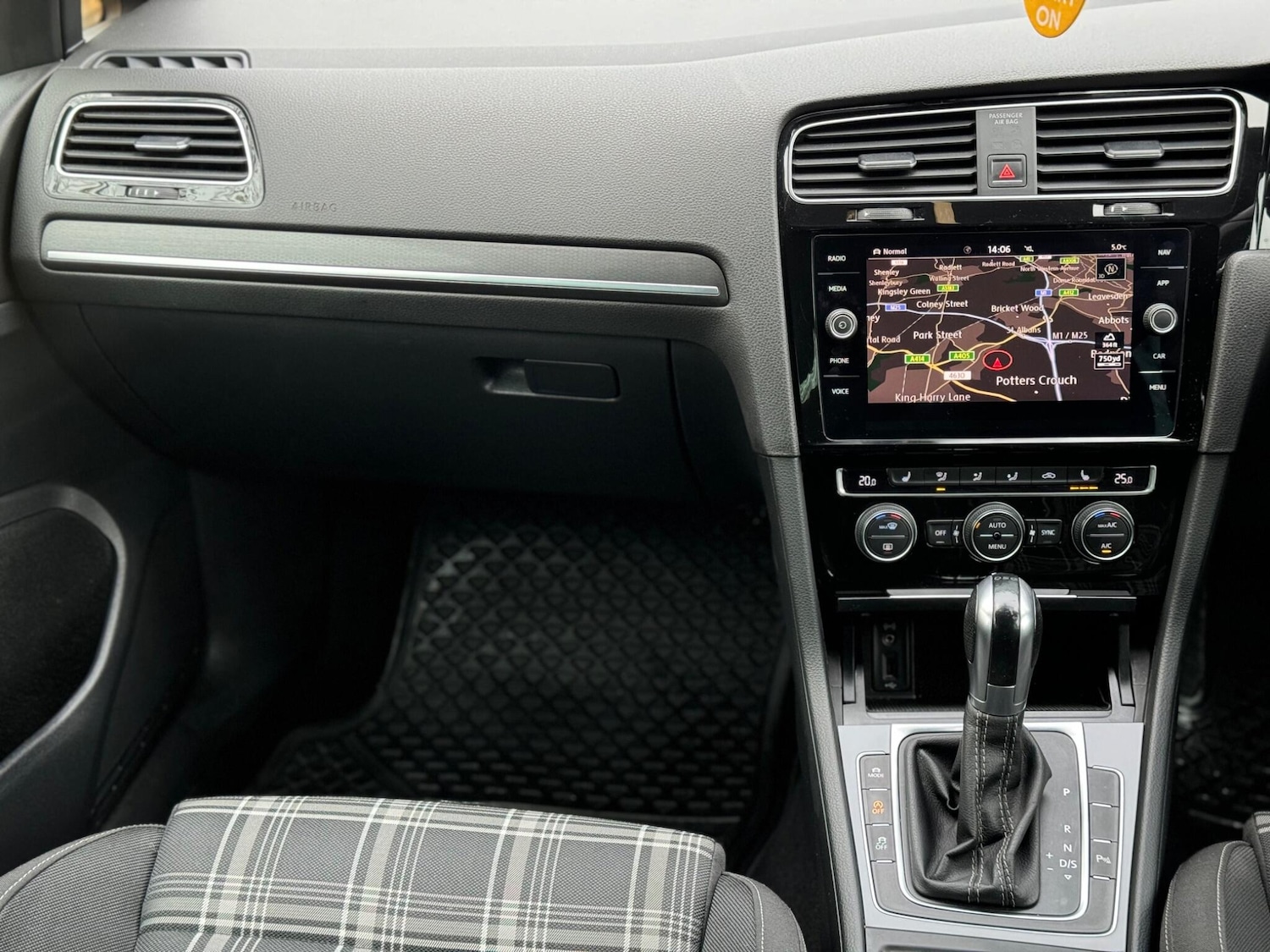 Used Volkswagen Golf 2018 for sale - 76688526: Photo 13