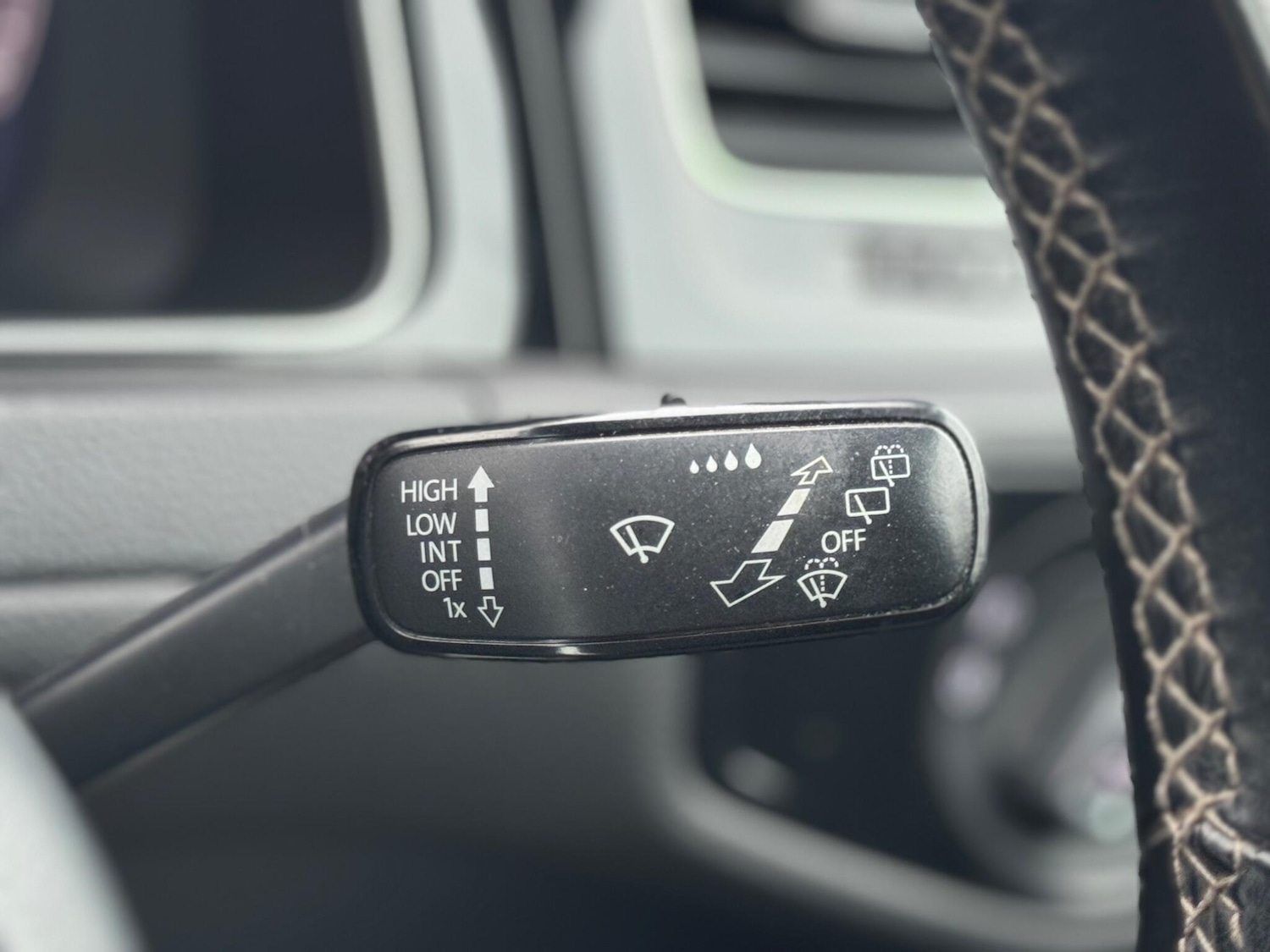 Used Volkswagen Golf 2018 for sale - 76688526: Photo 32