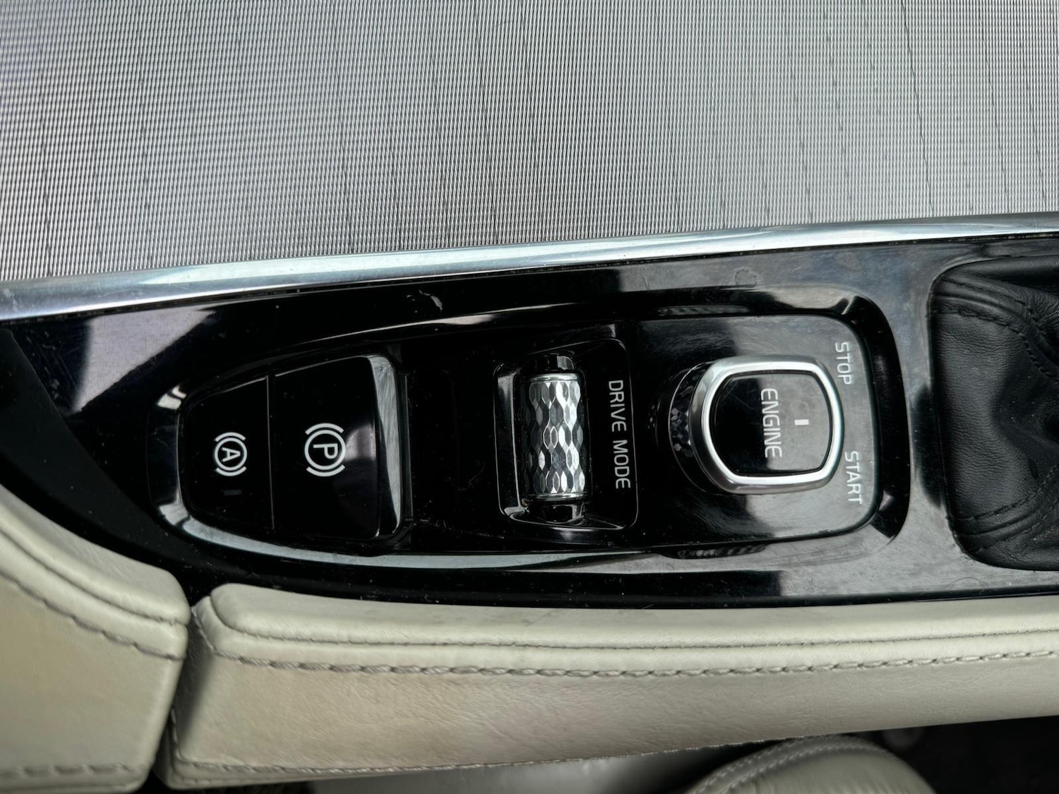 Used Volvo XC90 2016 for sale - 75977589: Photo 44