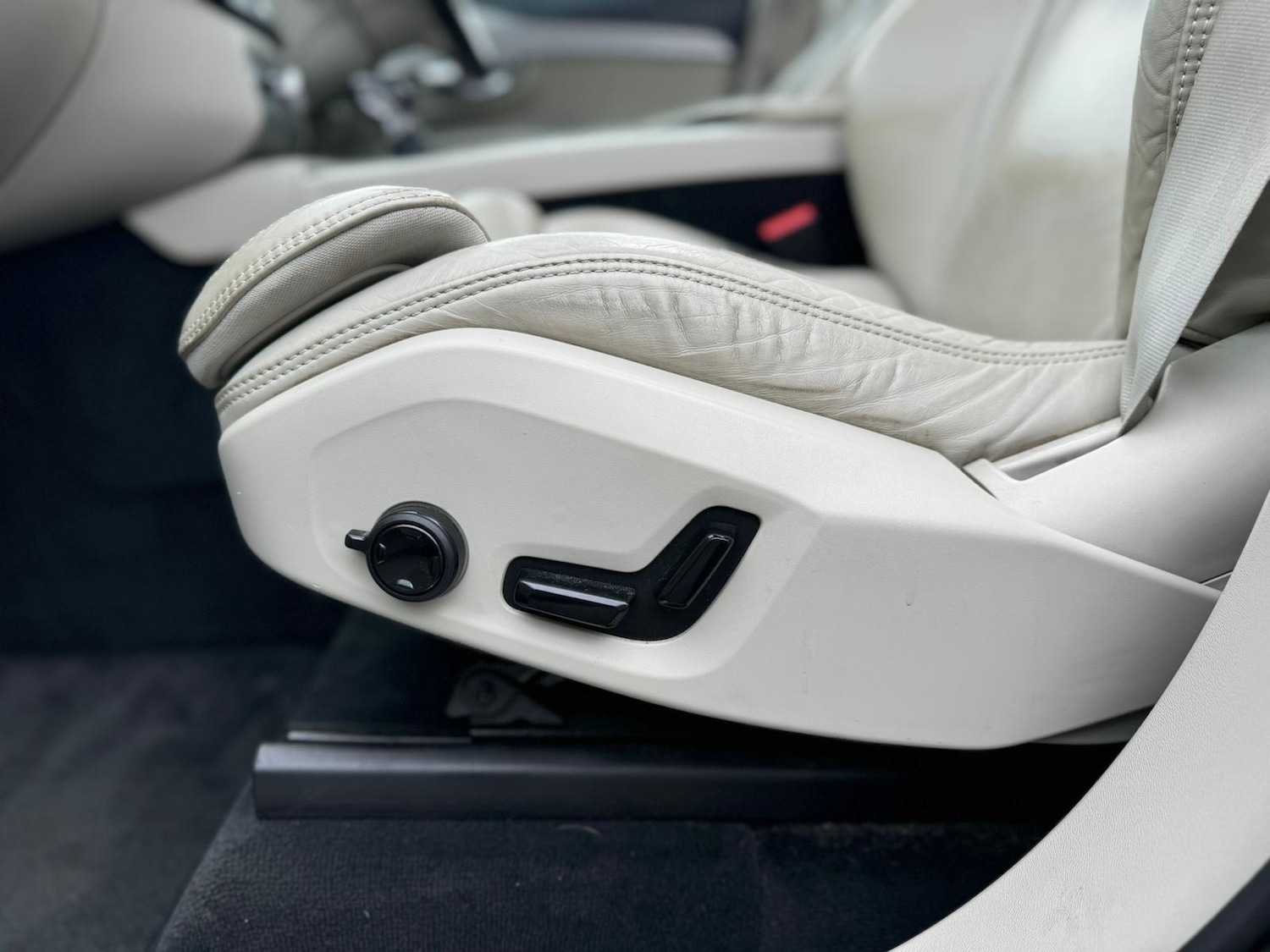 Used Volvo XC90 2016 for sale - 75977589: Photo 46