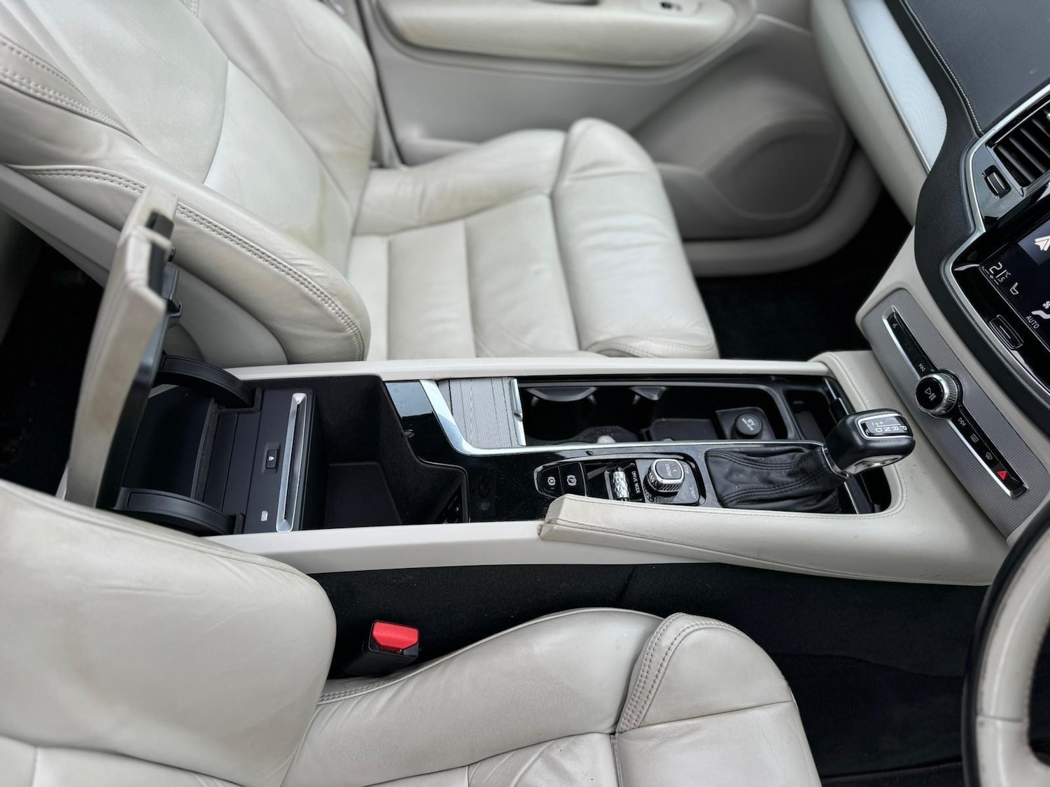 Used Volvo XC90 2016 for sale - 75977589: Photo 61