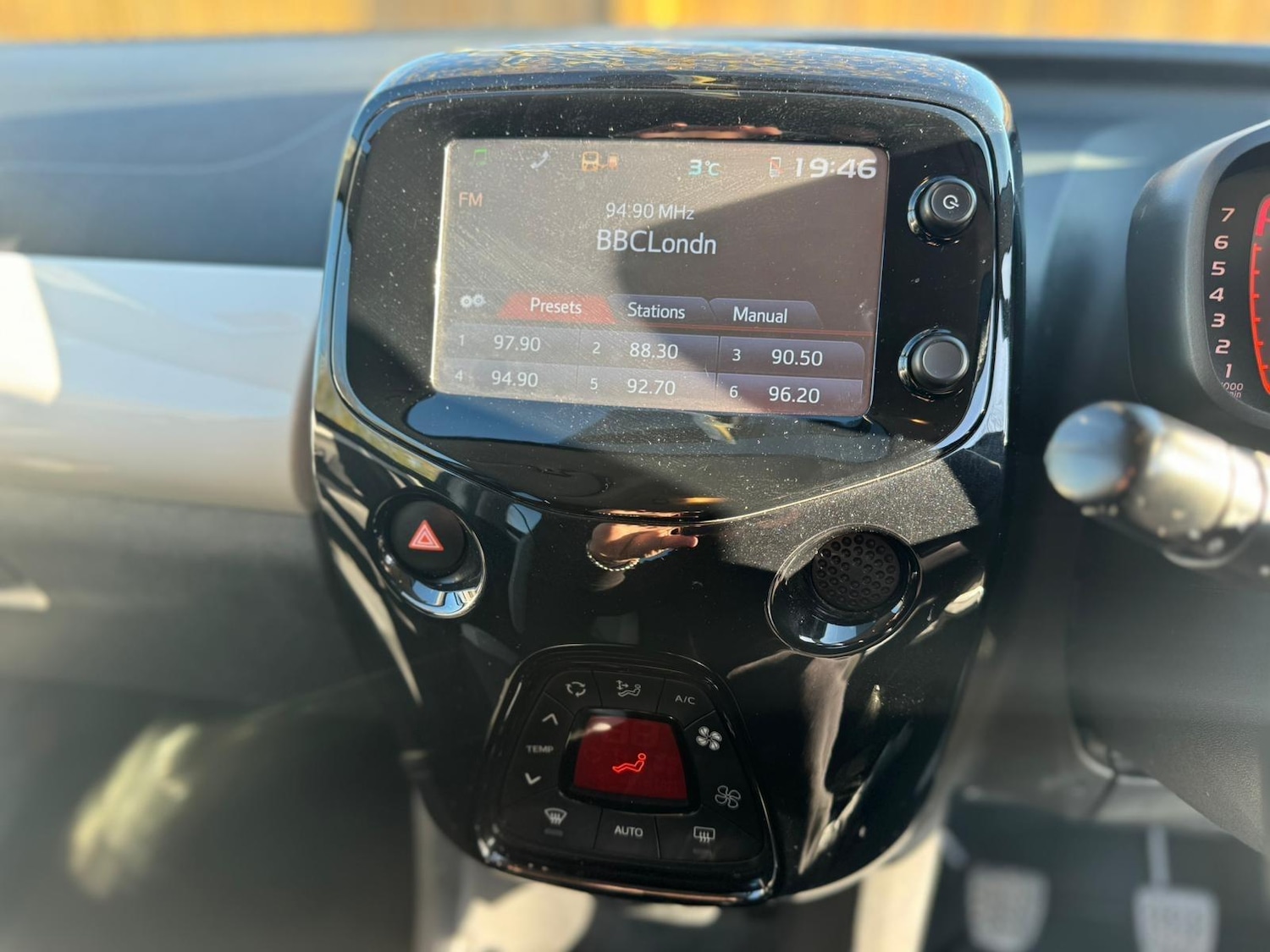 Used Toyota AYGO 2017 for sale - 76714205: Photo 28