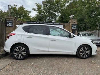Used Nissan Pulsar 2016 for sale - 79289591: Photo