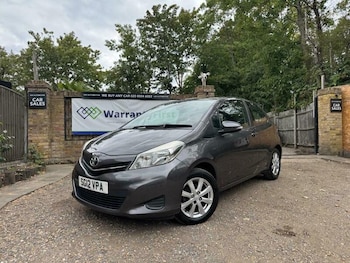 Used Toyota Yaris 2012 for sale - 79323640: Photo