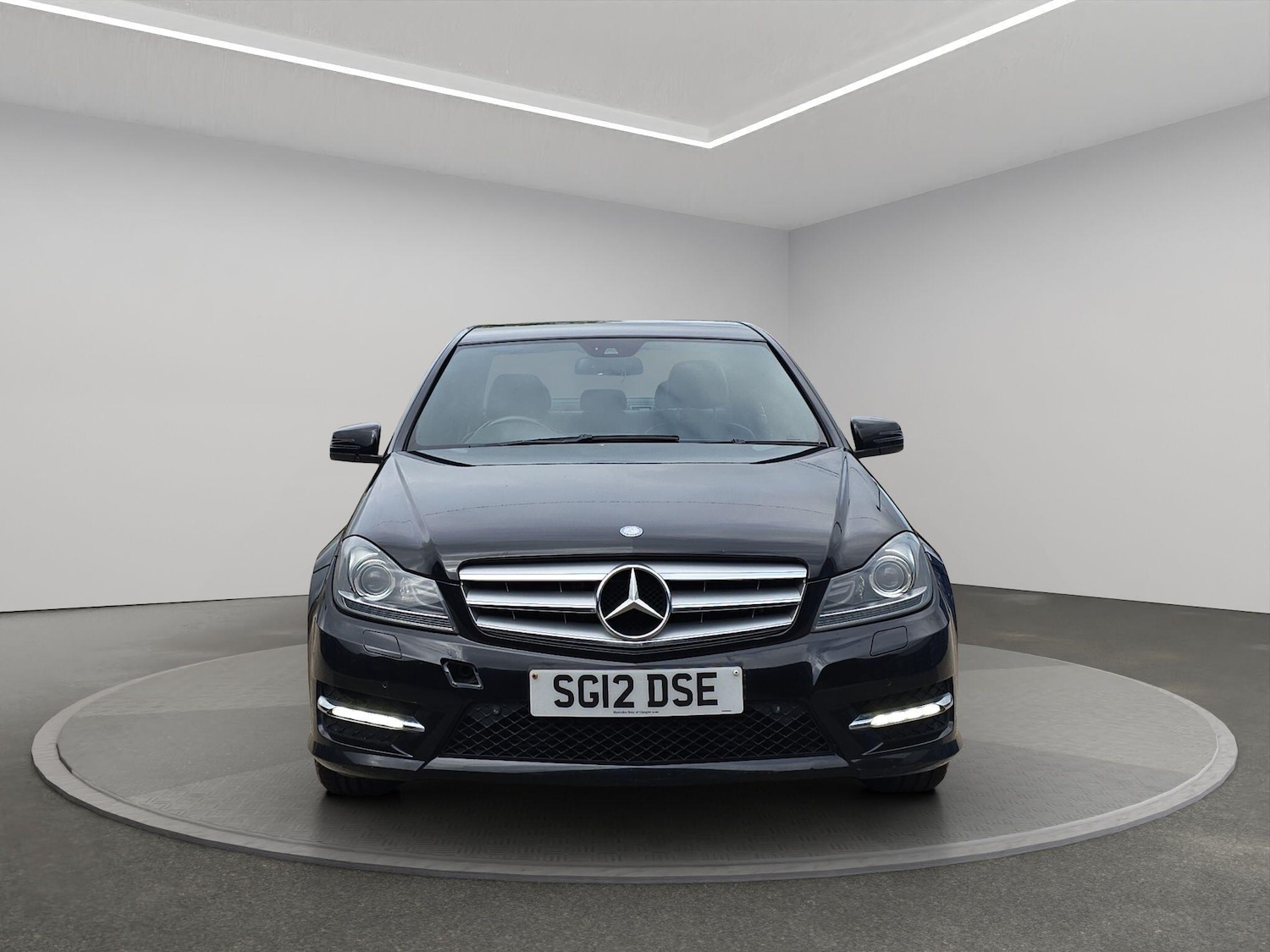 Used Mercedes-Benz C-Class 2012 for sale - 76020773: Photo 2