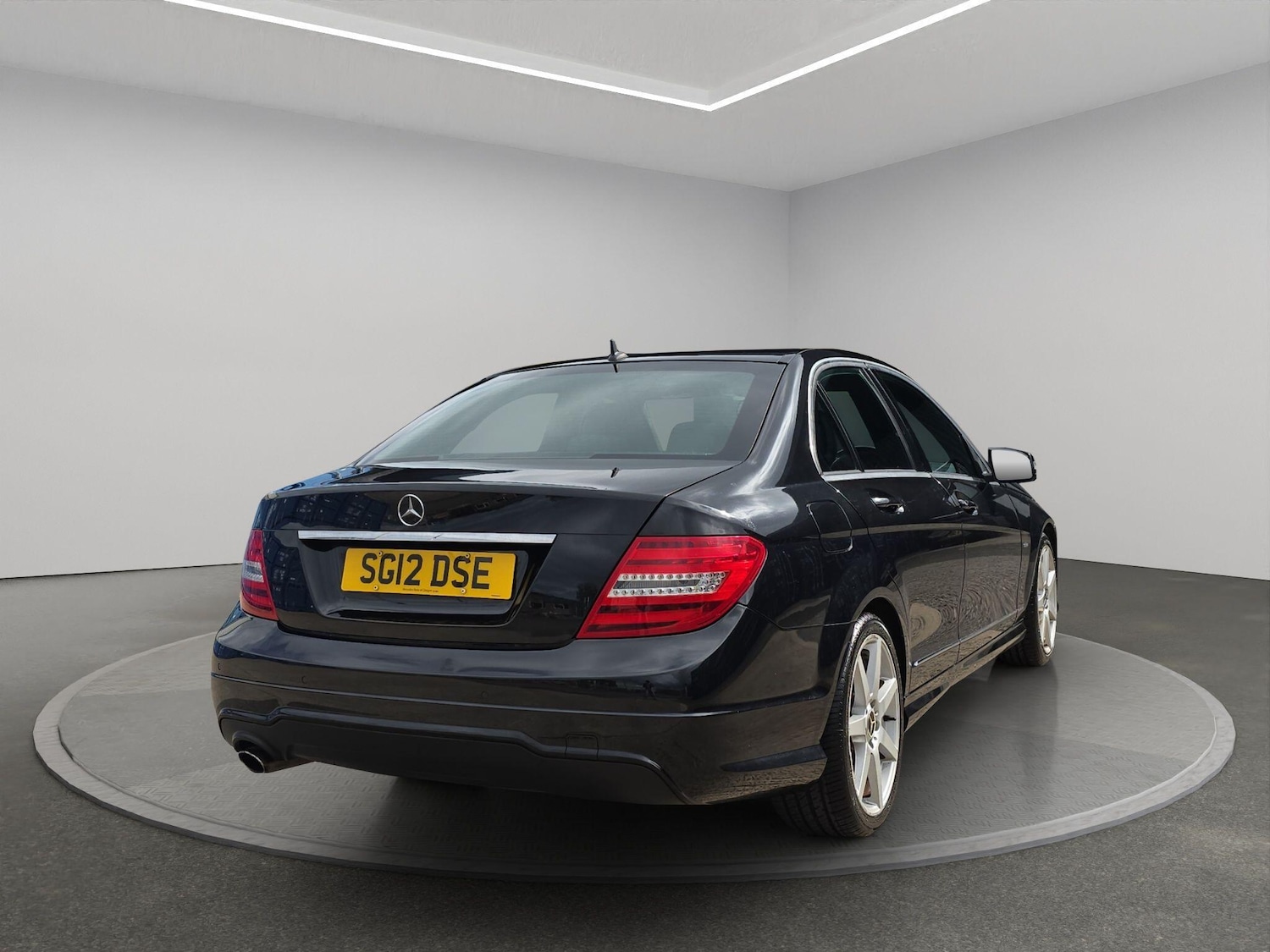 Used Mercedes-Benz C-Class 2012 for sale - 76020773: Photo 8
