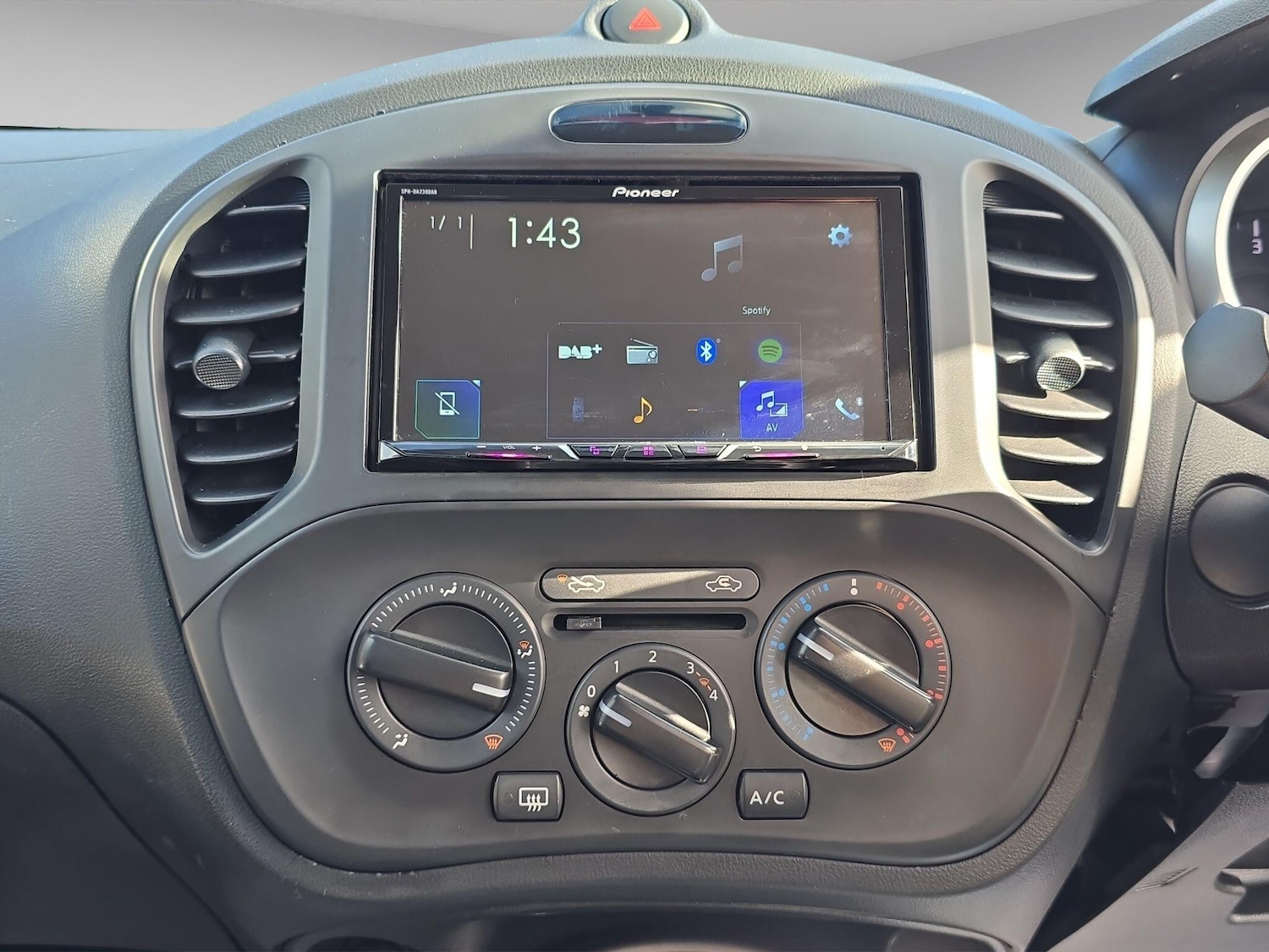 Used Nissan Juke 2013 for sale - 76388714: Photo 16