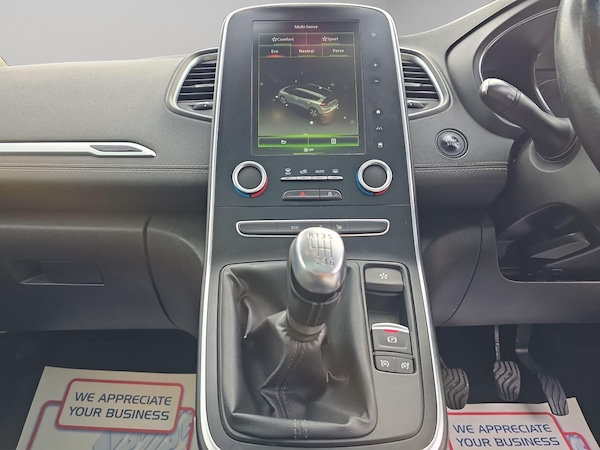 Used Renault Grand Scenic 2017 for sale - 76251472: Photo 11