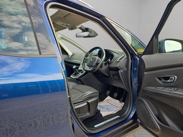 Used Renault Grand Scenic 2017 for sale - 76251472: Photo 13