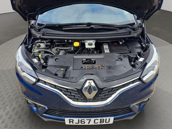 Used Renault Grand Scenic 2017 for sale - 76251472: Photo 17