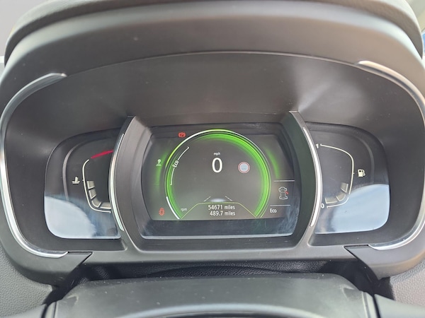Used Renault Grand Scenic 2017 for sale - 76251472: Photo 19