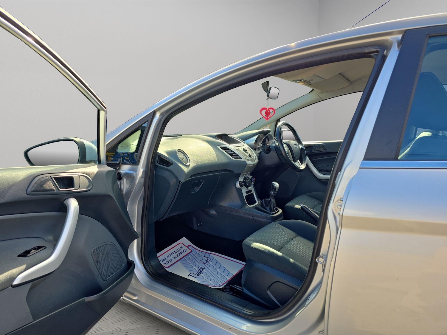 Used Ford Fiesta 2011 for sale - 76318026: Photo 13