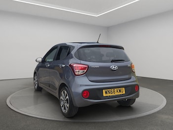 Used Hyundai i10 2018 for sale - 75478921: Photo