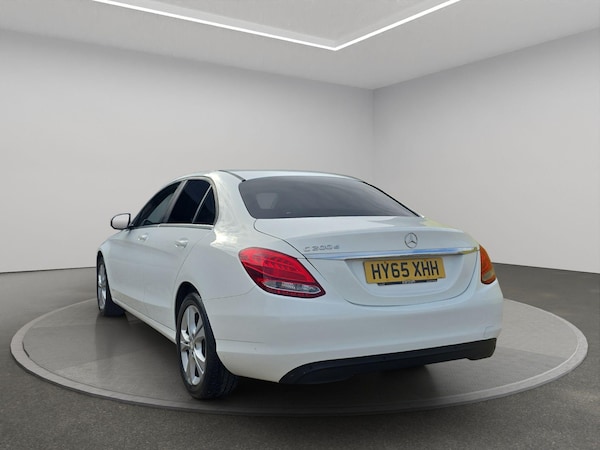 Used Mercedes-Benz C-Class 2015 for sale - 76215219: Photo 4