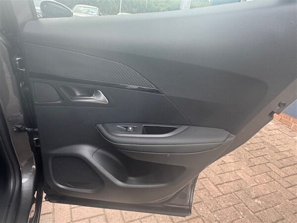 Used Peugeot 2008 2022 for sale - 75536063: Photo 23