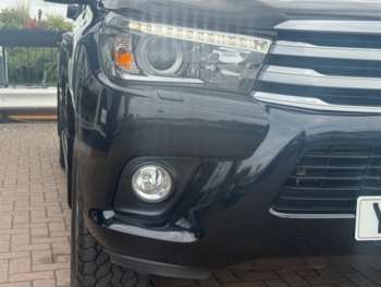 Used Toyota Hilux 2017 for sale - 74854236: Photo