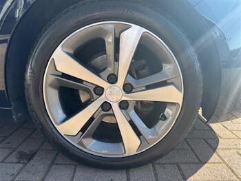 Used Peugeot 308 2015 for sale - 78483264: Photo