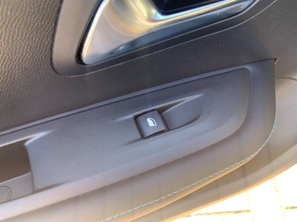 Used Peugeot 208 2023 for sale - 76119486: Photo 40