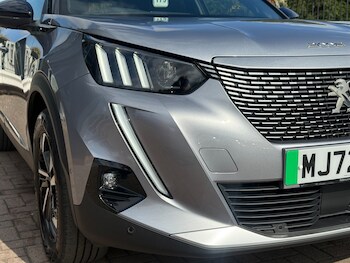 Used Peugeot E-2008 2022 for sale - 75598429: Photo