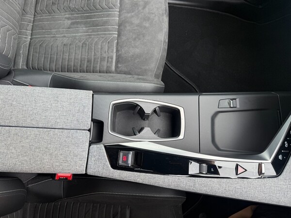 Used Peugeot E-3008 2024 for sale - 74247057: Photo 45