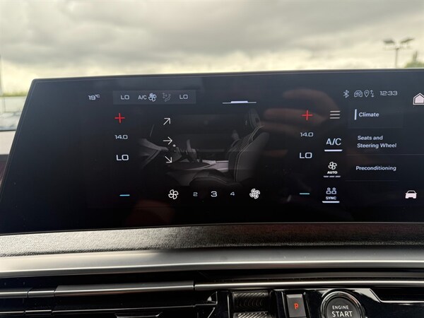 Used Peugeot E-3008 2024 for sale - 74247057: Photo 54