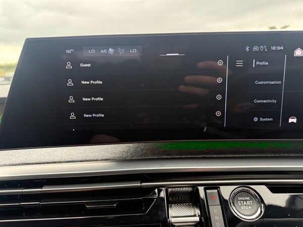 Used Peugeot E-3008 2024 for sale - 74247057: Photo 61