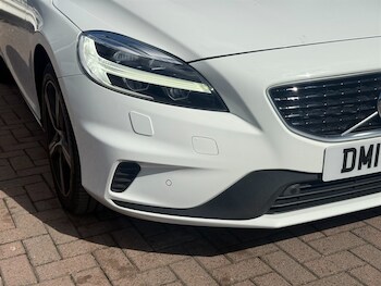 Used Volvo V40 2019 for sale - 75717065: Photo