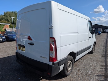 Used Nissan NV400 2018 for sale - 79611579: Photo