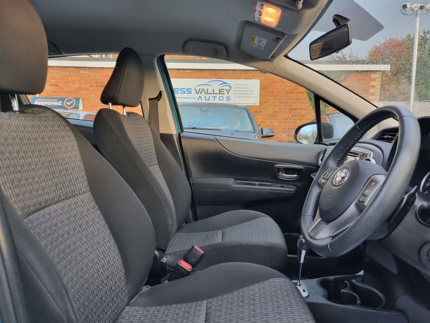 Used Toyota Yaris 2013 for sale - 76378539: Photo 12