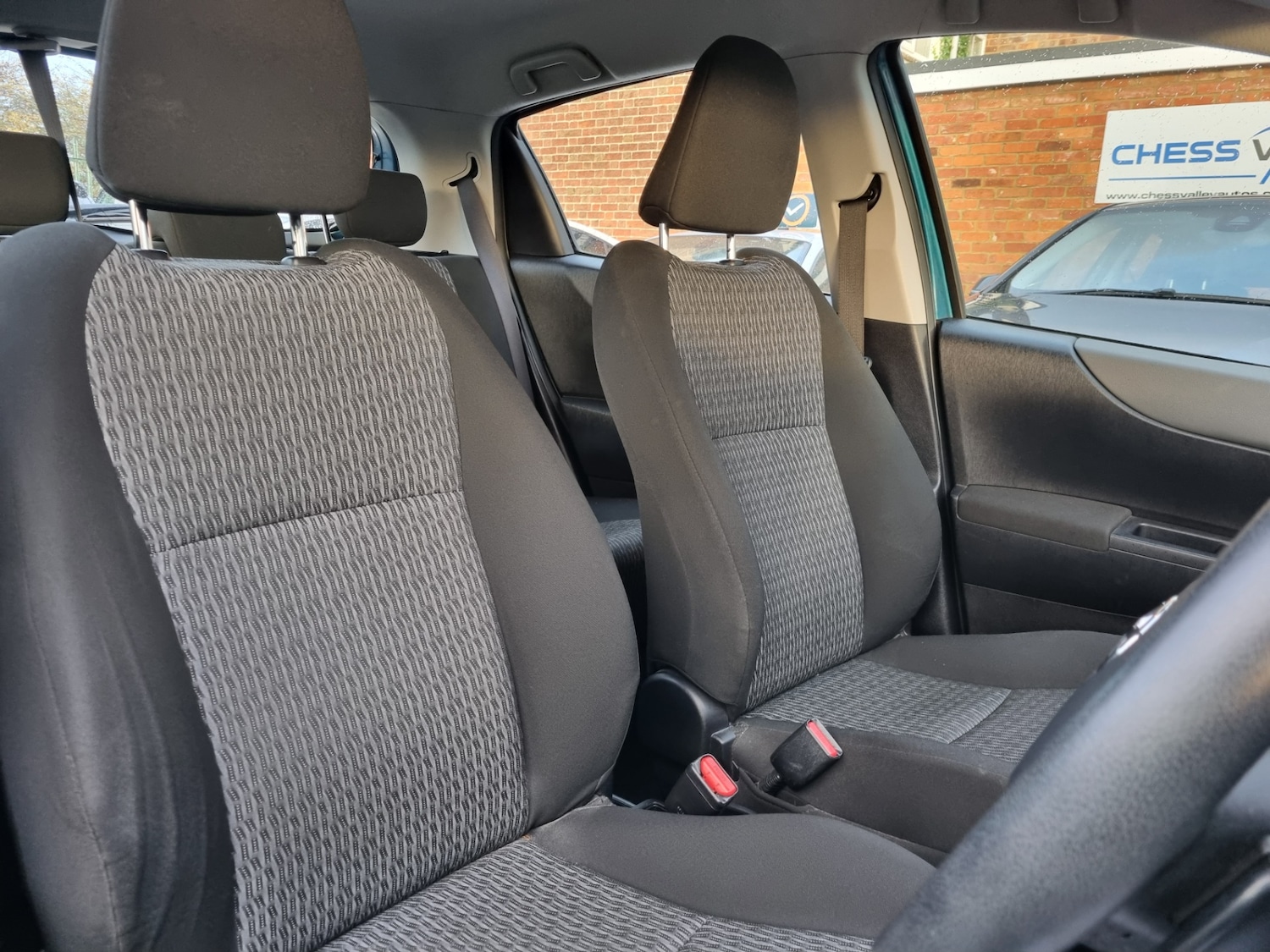 Used Toyota Yaris 2013 for sale - 76378539: Photo 13