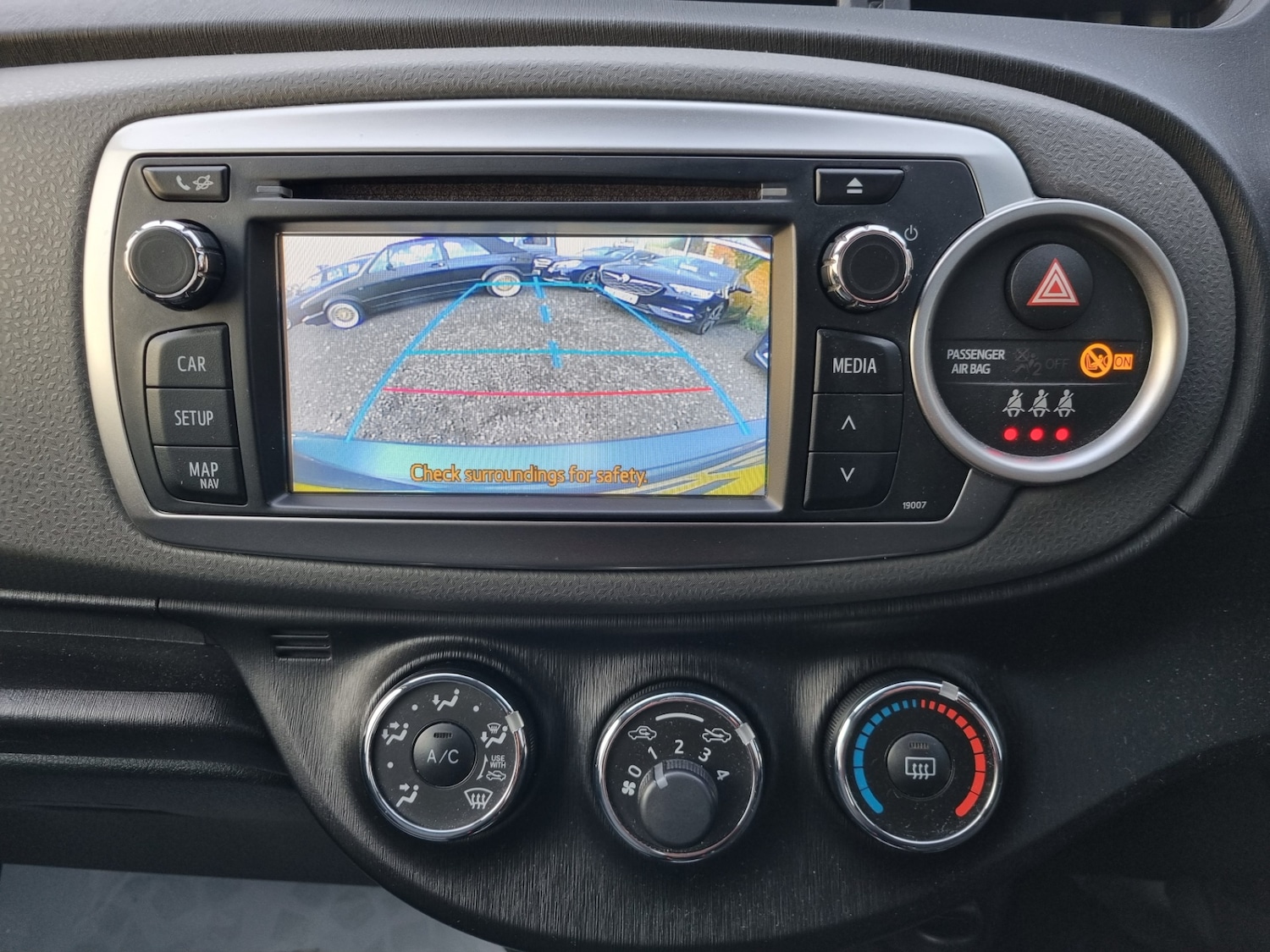 Used Toyota Yaris 2013 for sale - 76378539: Photo 22