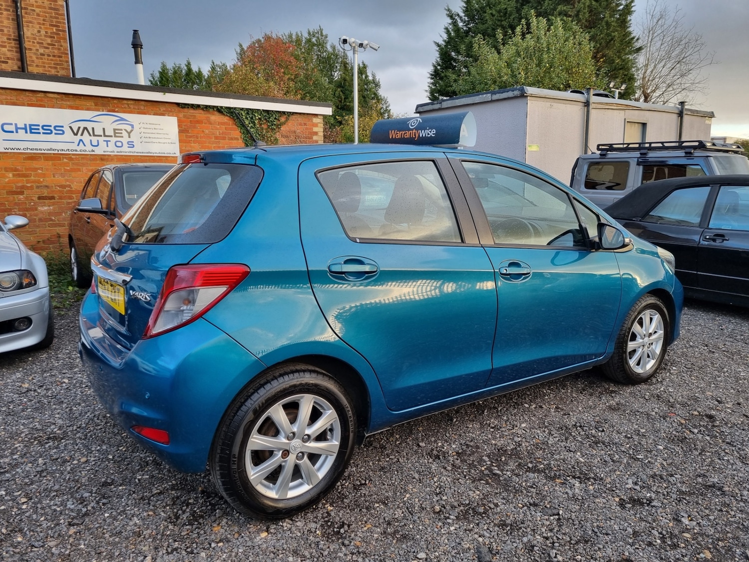 Used Toyota Yaris 2013 for sale - 76378539: Photo 3