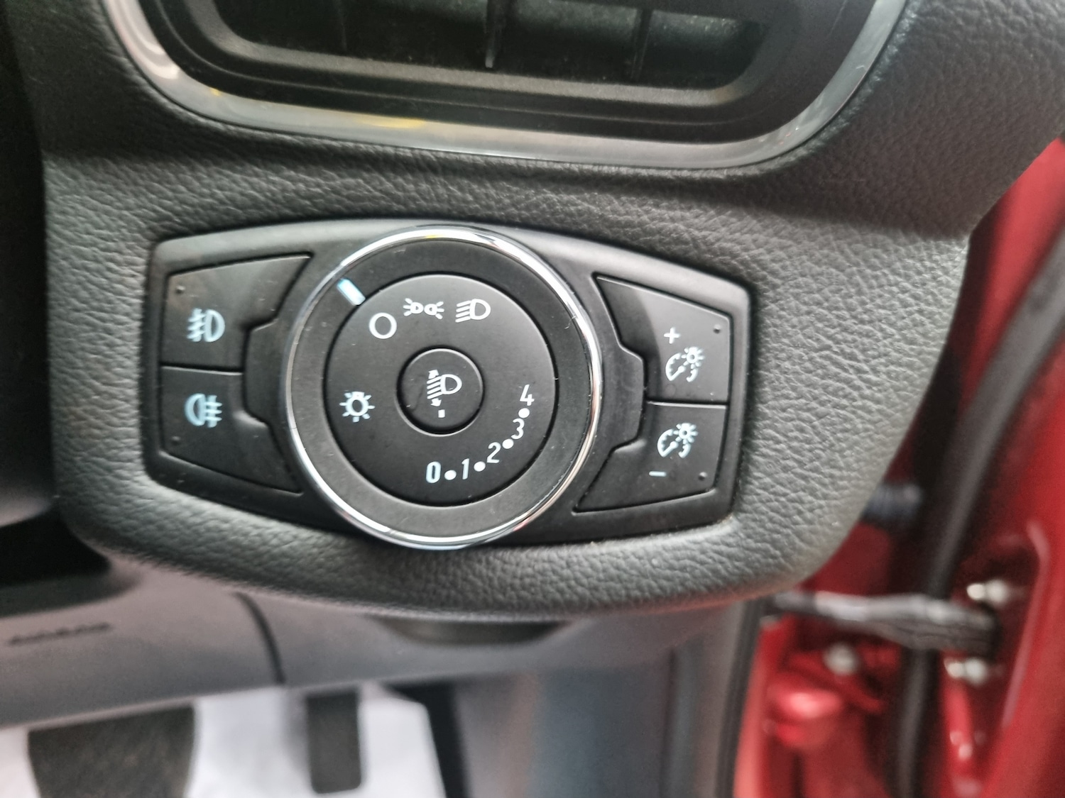 Used Ford B-MAX 2017 for sale - 77068015: Photo 27