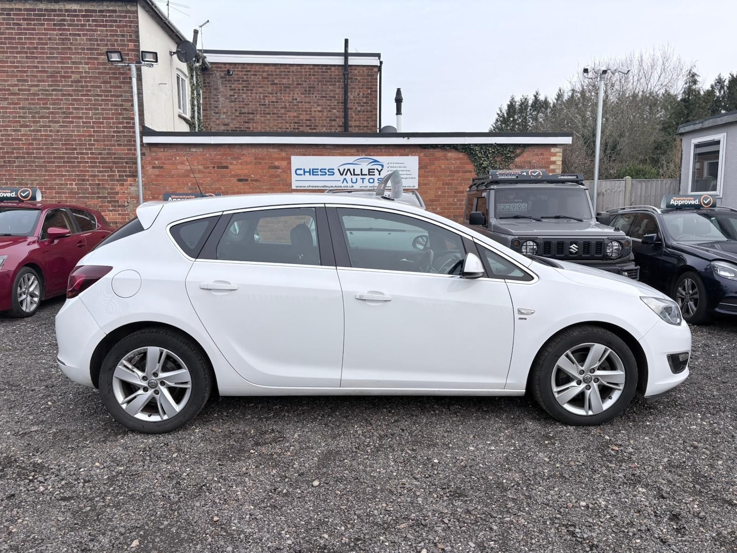 Used Vauxhall Astra 2015 for sale - 77582528: Photo 2