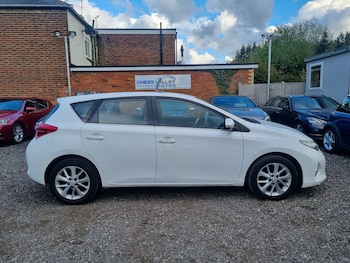 Used Toyota Auris 2013 for sale - 78233206: Photo