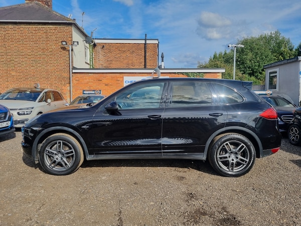 Used Porsche Cayenne 2014 for sale - 73755694: Photo 2
