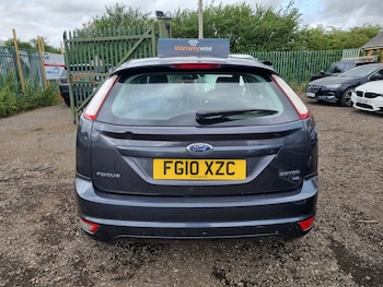 Used Ford Focus 2010 for sale - 75162196: Photo