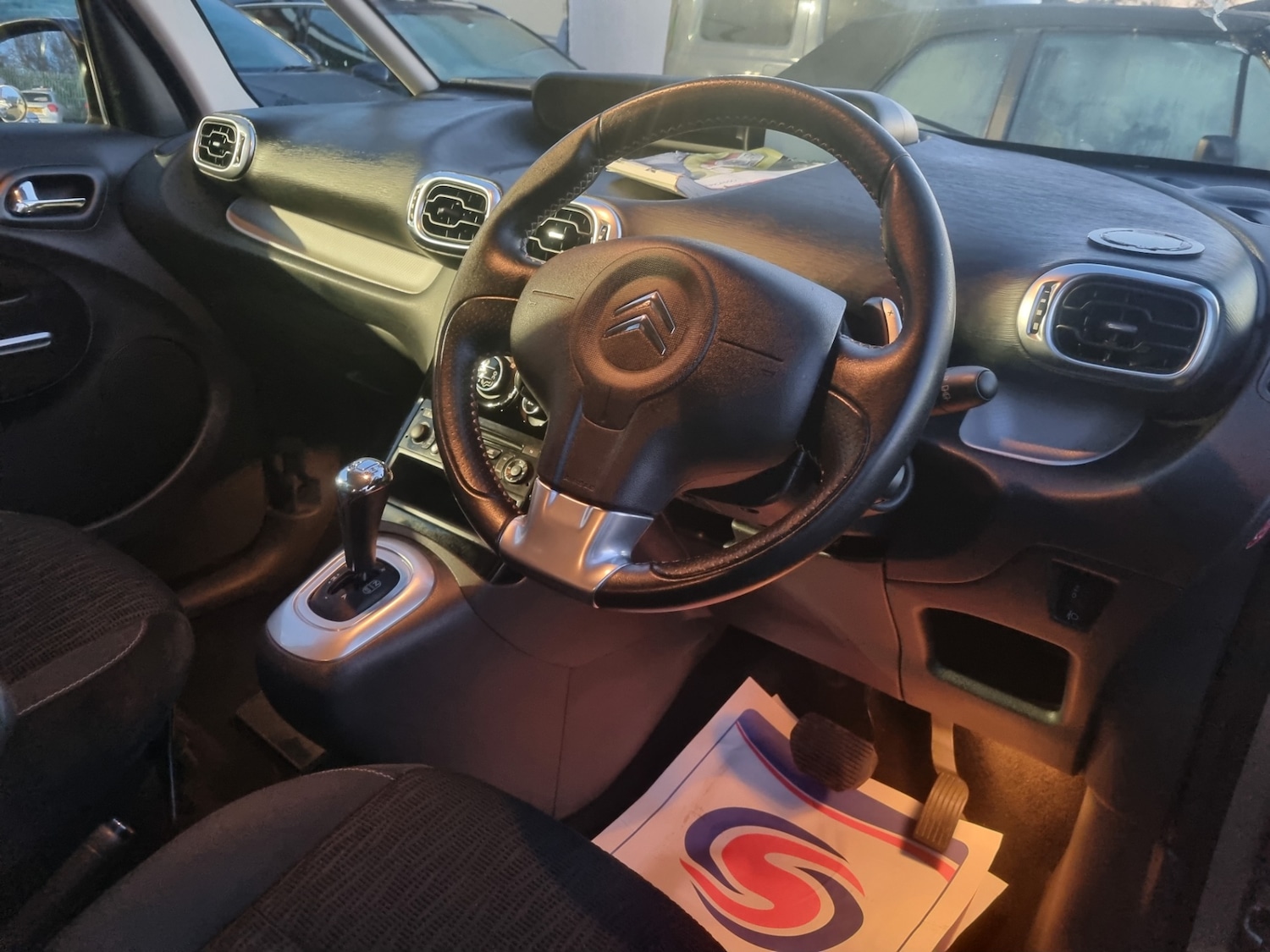 Used Citroen C3 Picasso 2012 for sale - 76519800: Photo 11